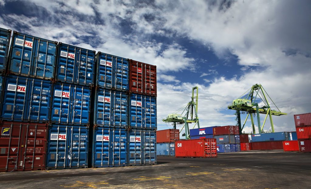 Movimentazione container